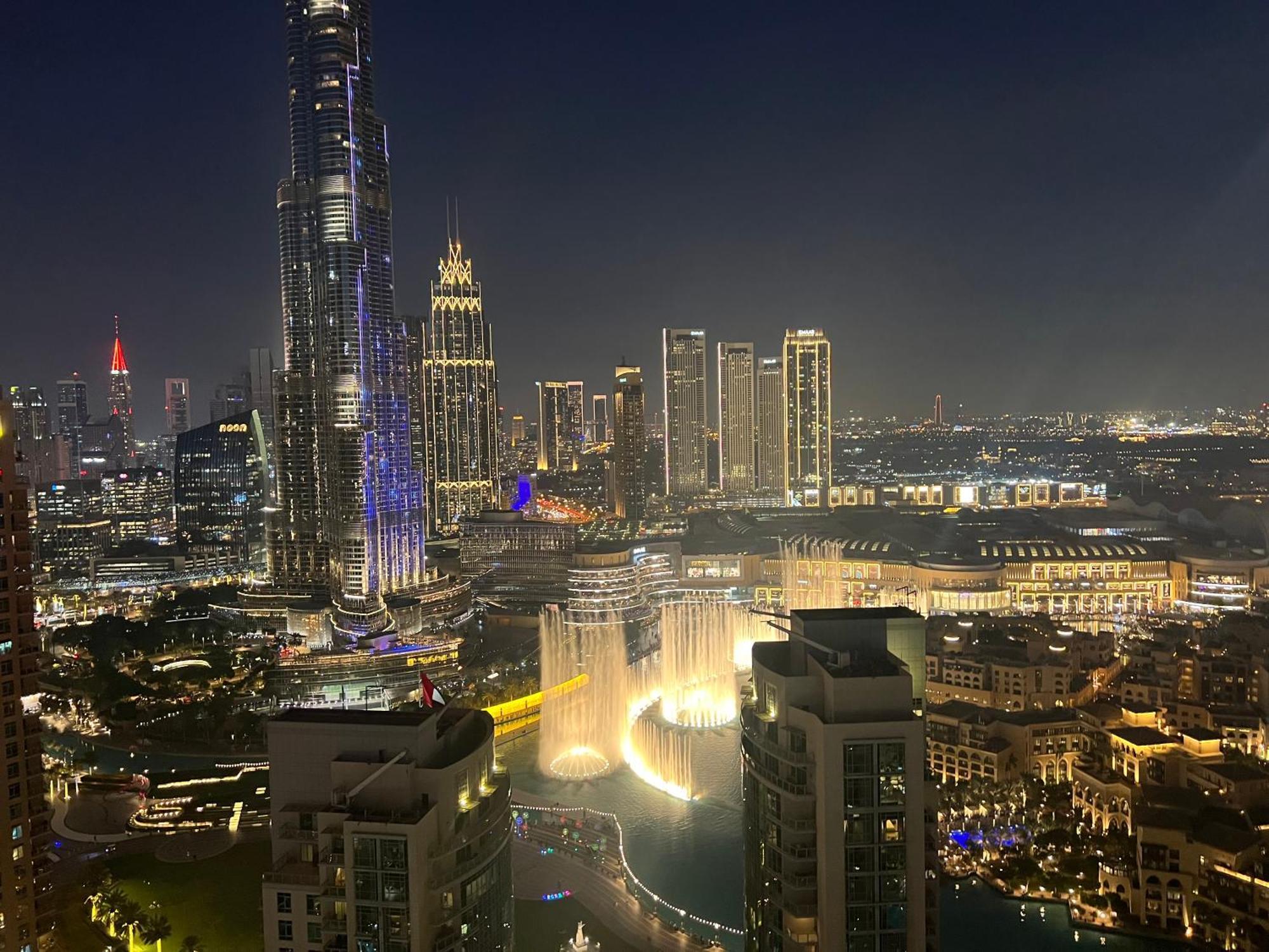 Prestige Living 2br With Full Burj Khalifa And Fountain View By Apartment Dubai