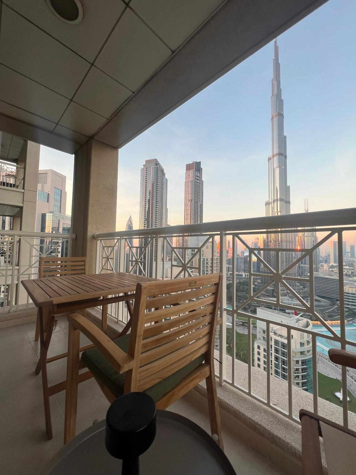 Prestige Living 2br With Full Burj Khalifa And Fountain View By Apartment